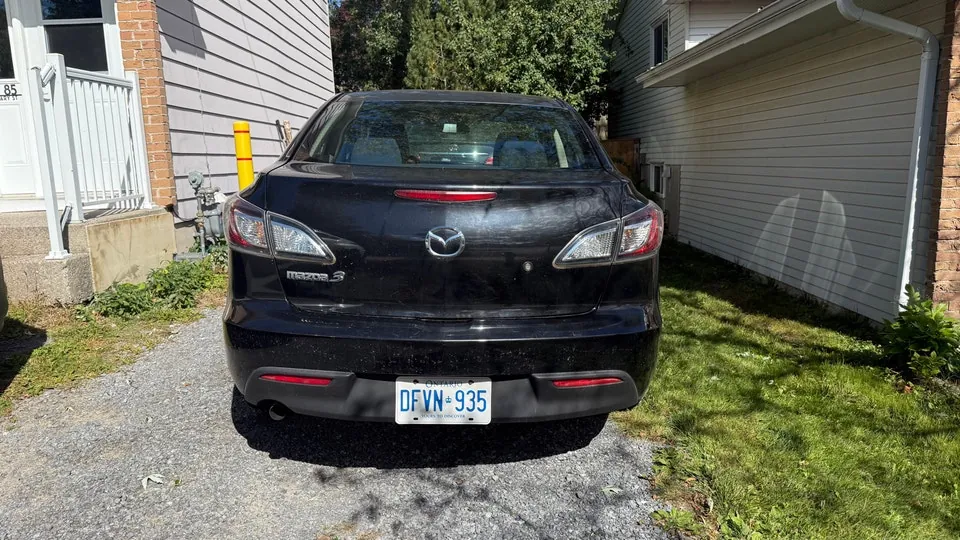 Mazda 3 2013 photo 3