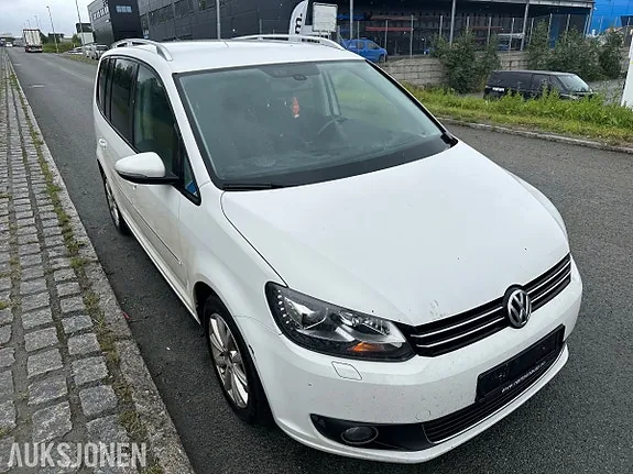 Volkswagen Touran 2013 photo 3