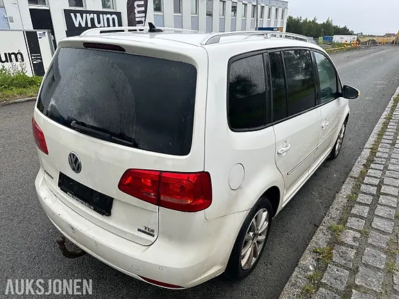 Volkswagen Touran 2013 photo 5