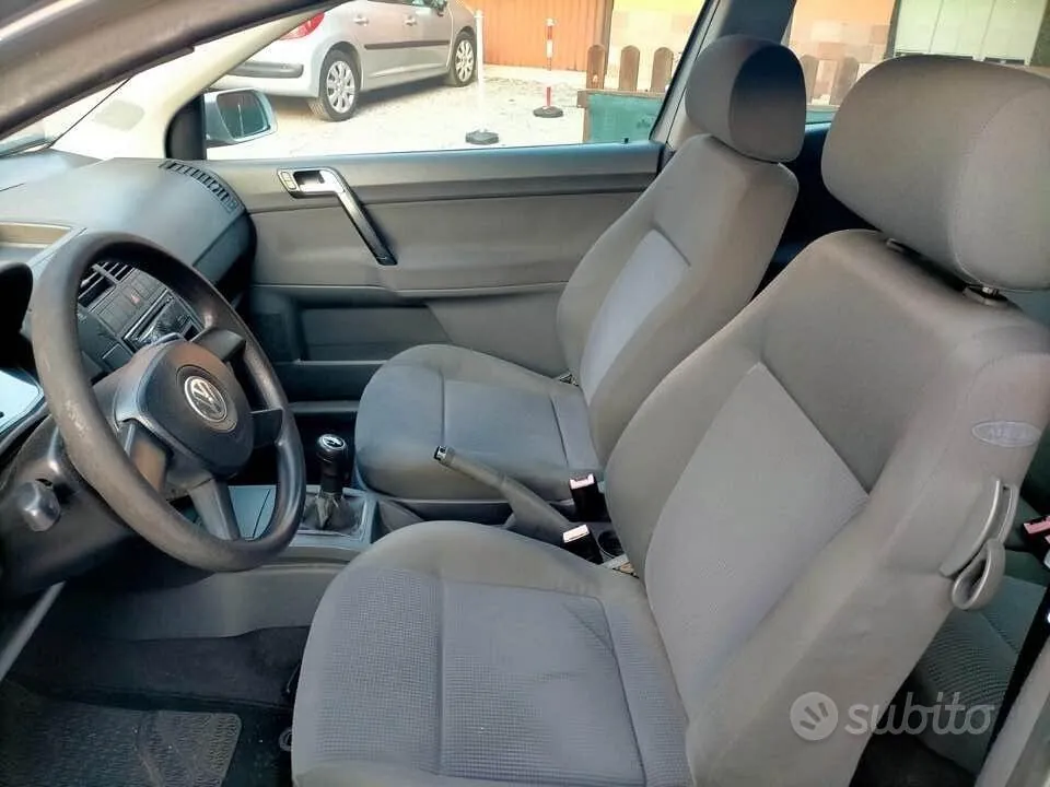 Volkswagen Polo 2004 photo 5