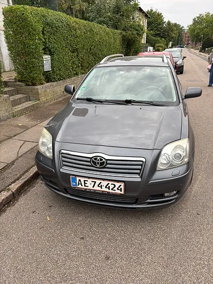 Toyota Avensis 2006 photo 2