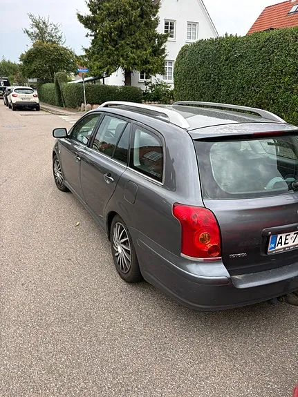 Toyota Avensis 2006 photo 5