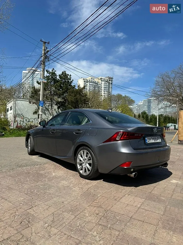 Lexus Is 2016 photo 4