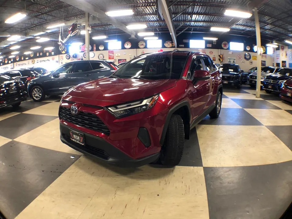 Toyota Rav4 2023 photo 3