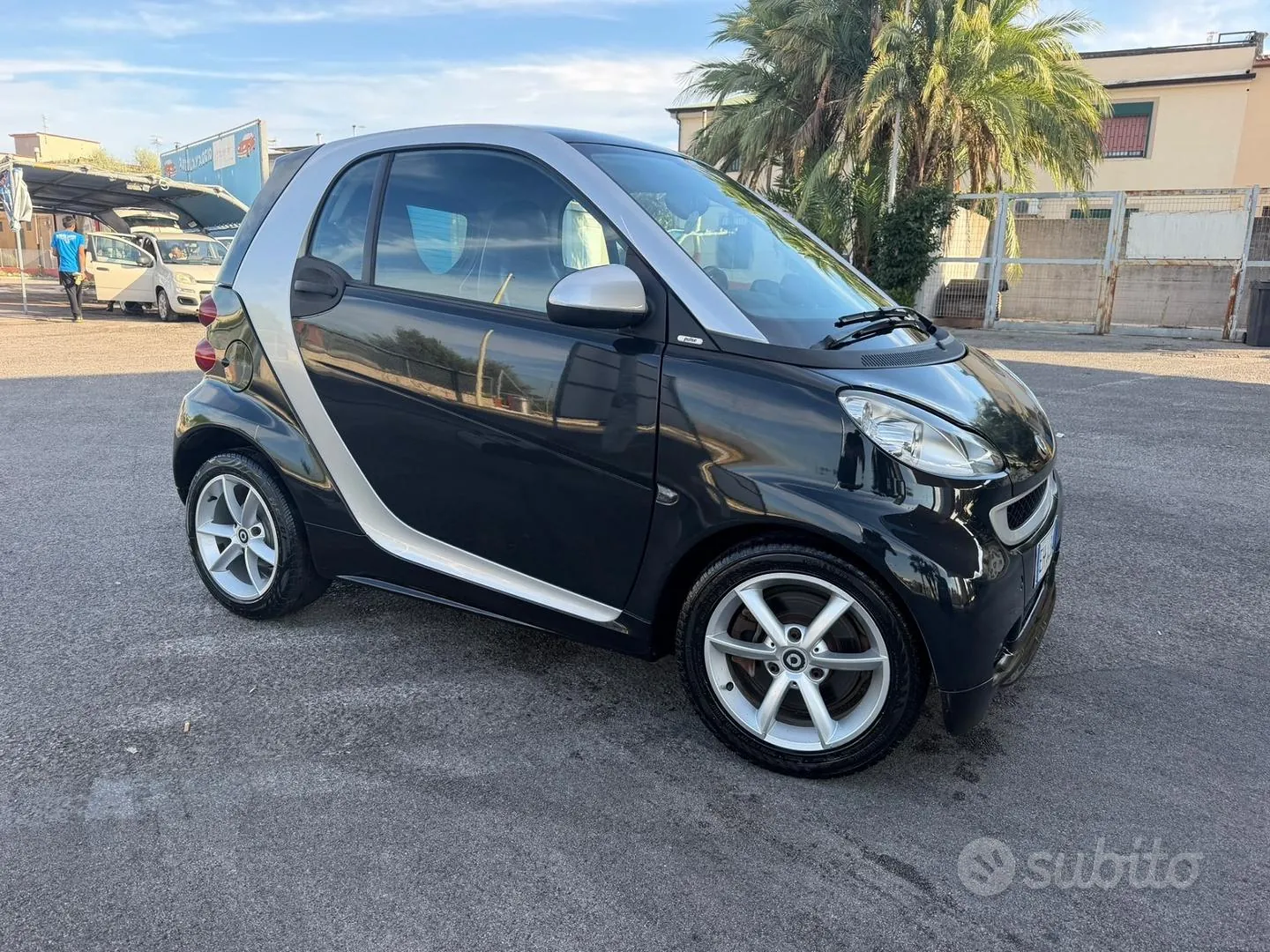 Smart Fortwo 2011 photo 3