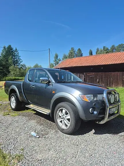 Mitsubishi L200 Club Cab