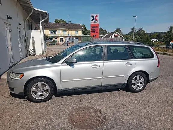 Volvo V50 2008 photo 2