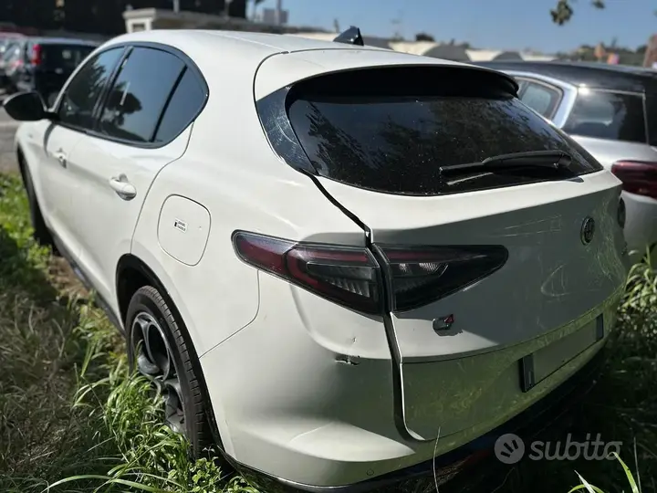 Alfa Romeo Stelvio 2024 photo 5