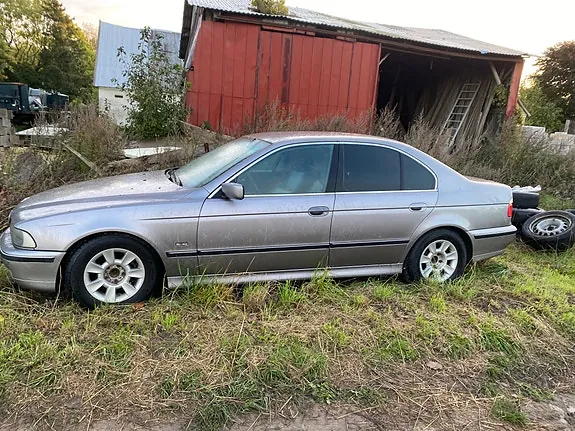 BMW 525I