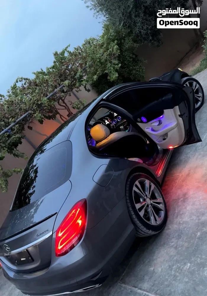 Mercedes-Benz C300 2017 photo 3