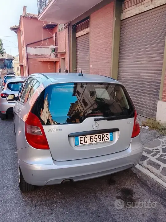 Mercedes-Benz A 2011 photo 2