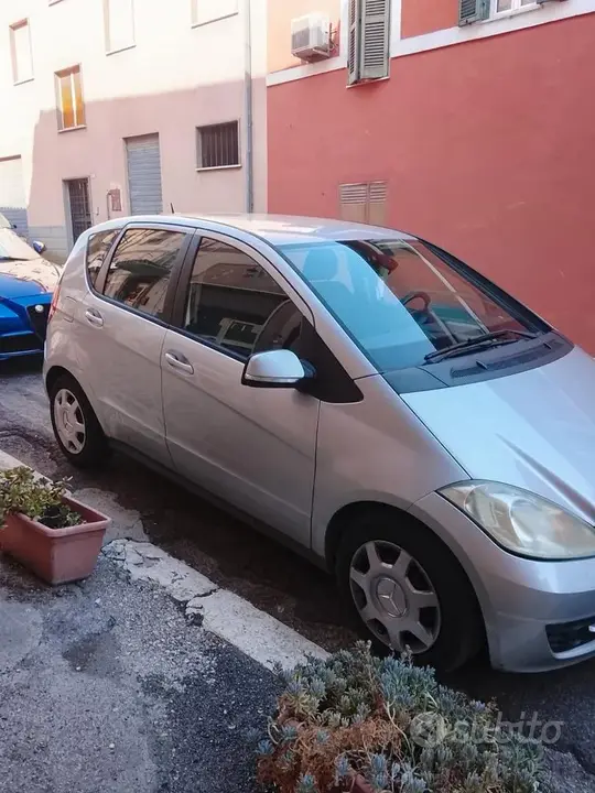 Mercedes-Benz A 2011 photo 3