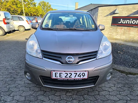 Nissan Note 2010 photo 3
