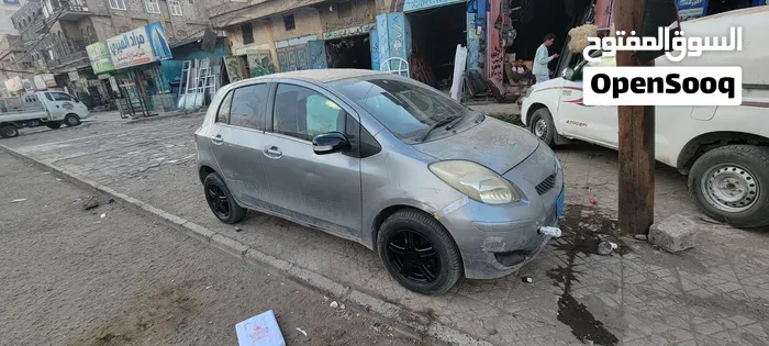 Toyota Yaris 2009 photo 2