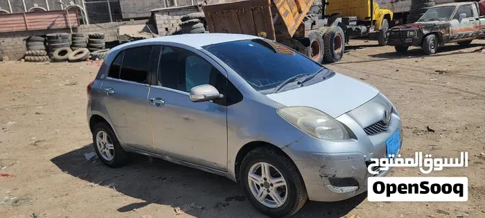 Toyota Yaris 2009 photo 3