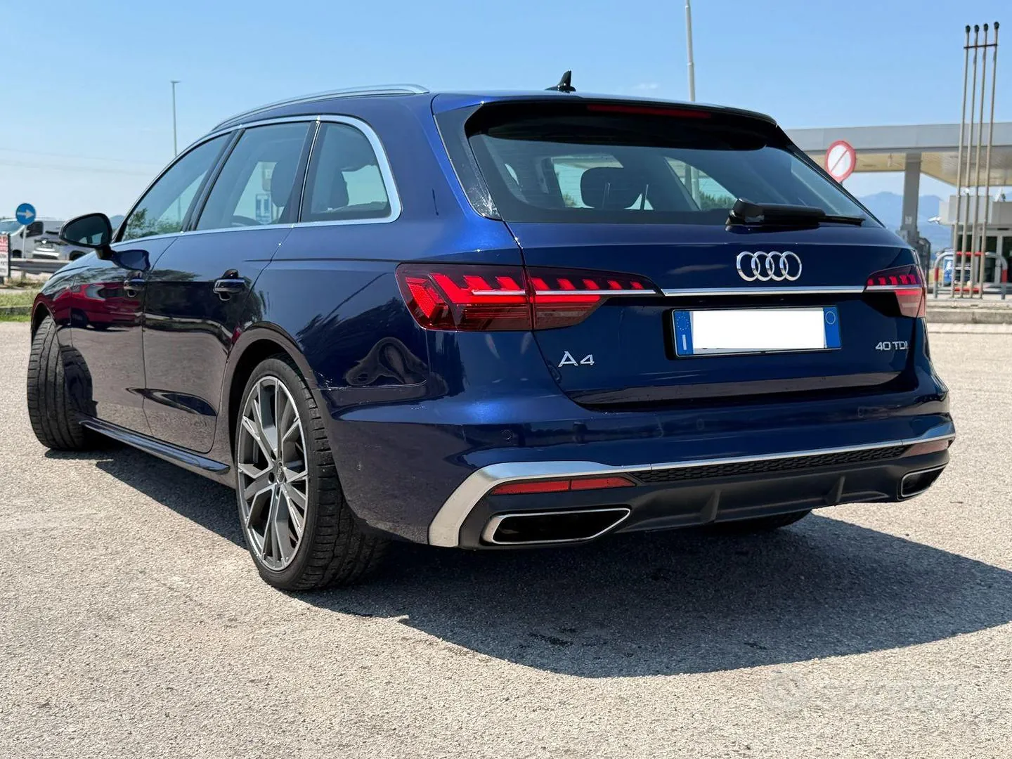 Audi A4 Avant 2021 photo 2