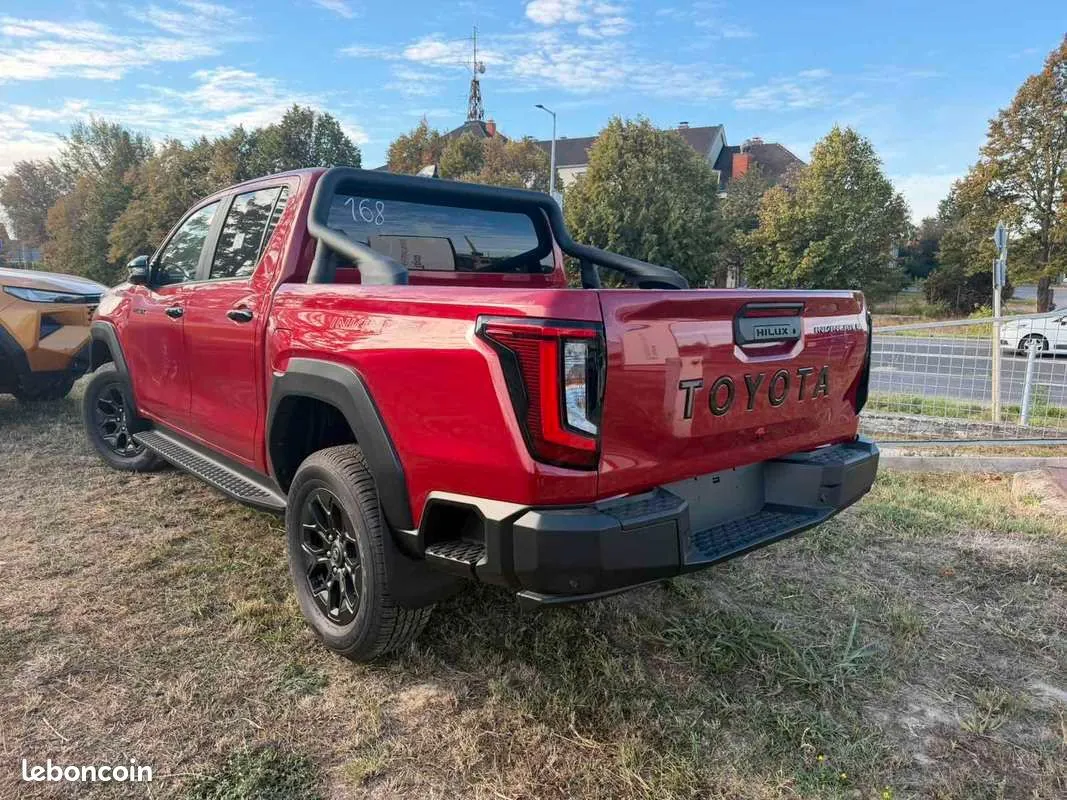 Toyota Hilux 2026 photo 2