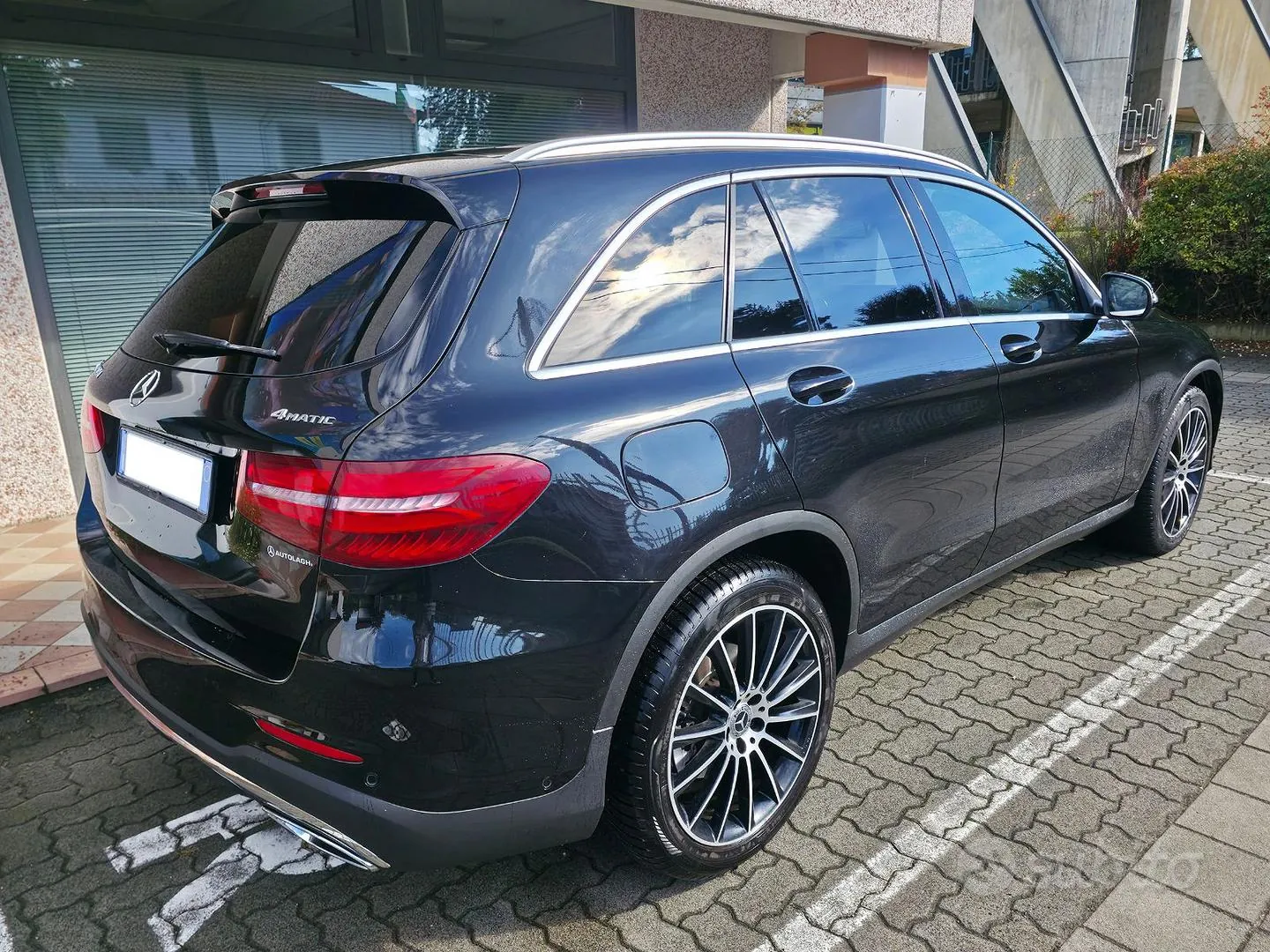 Mercedes-Benz Glc 2018 photo 2