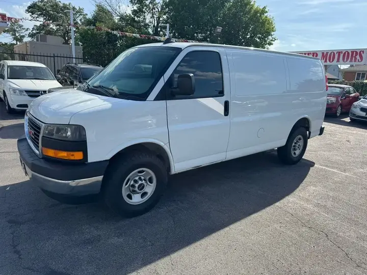 GMC Savana
