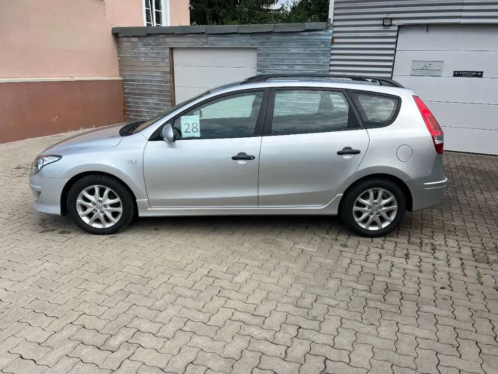 Hyundai I30 2011 photo 2