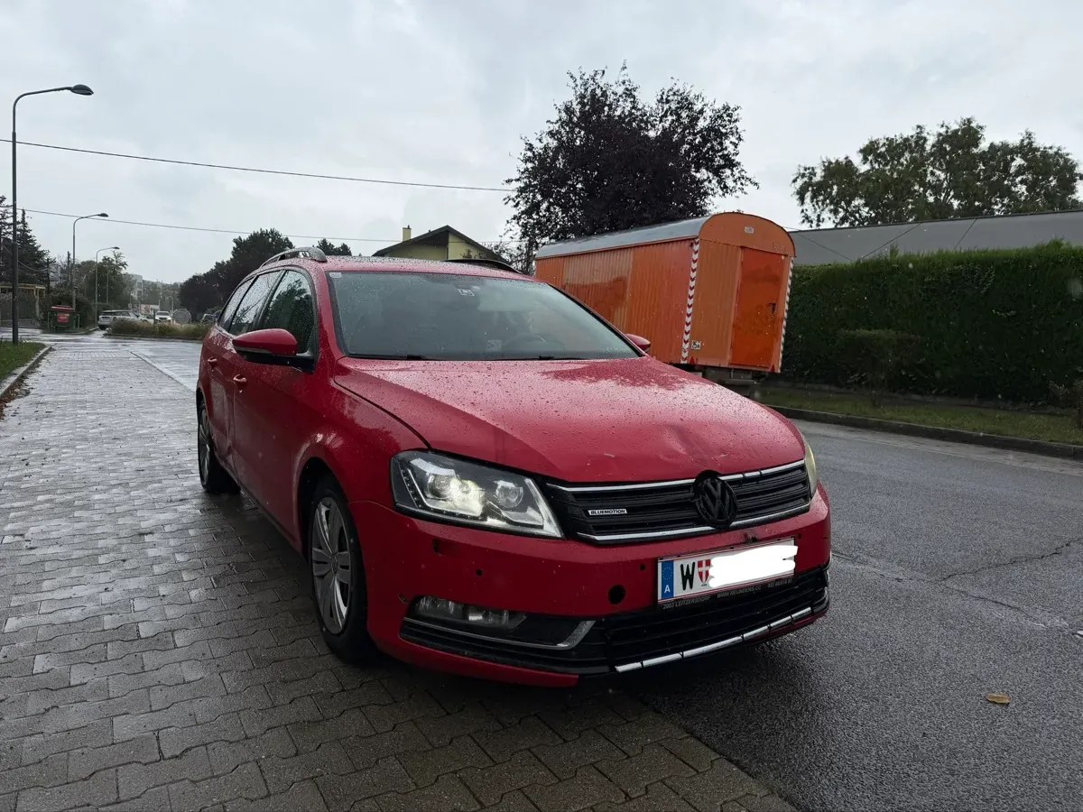 Volkswagen Passat 2012 photo 3