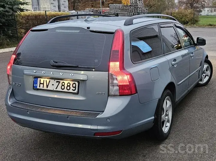 Volvo V50 2009 photo 3