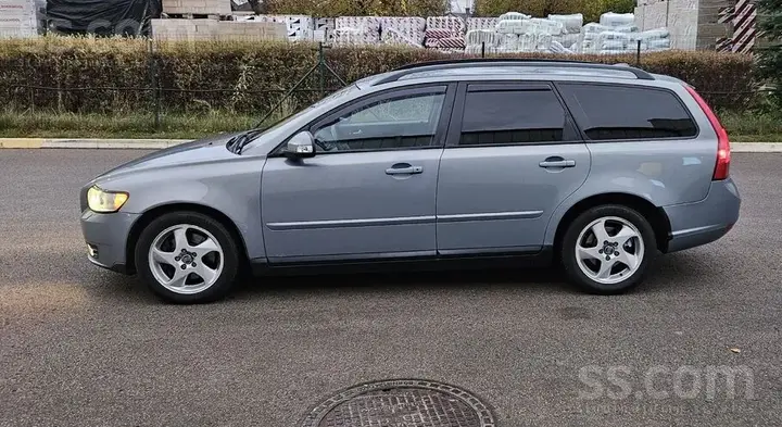 Volvo V50 2009 photo 4