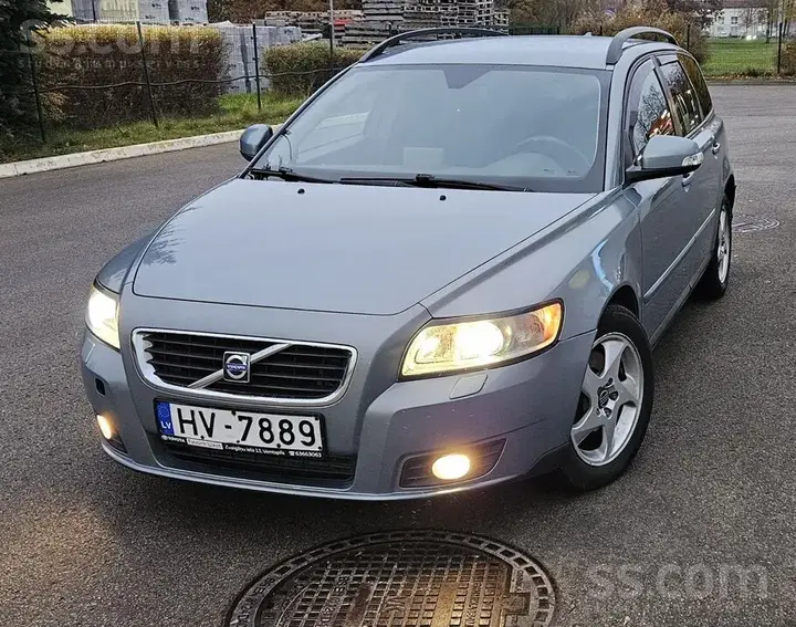 Volvo V50