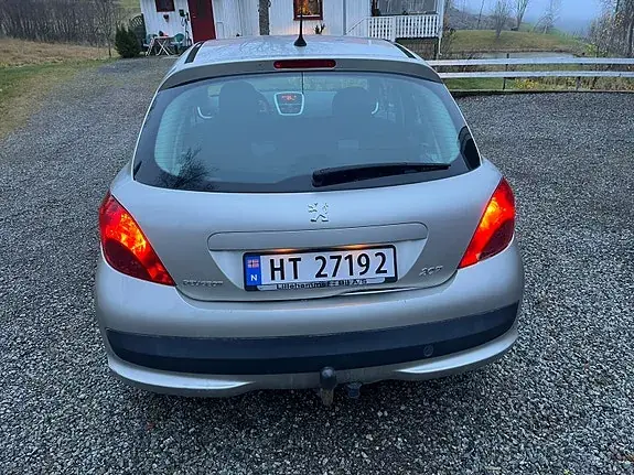 Peugeot 207 2008 photo 5