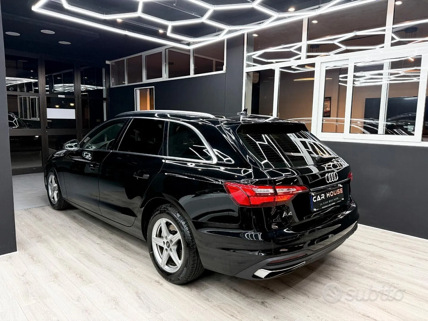 Audi A4 2021 photo 2