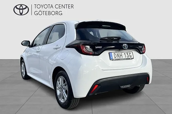 Toyota Yaris 2023 photo 4