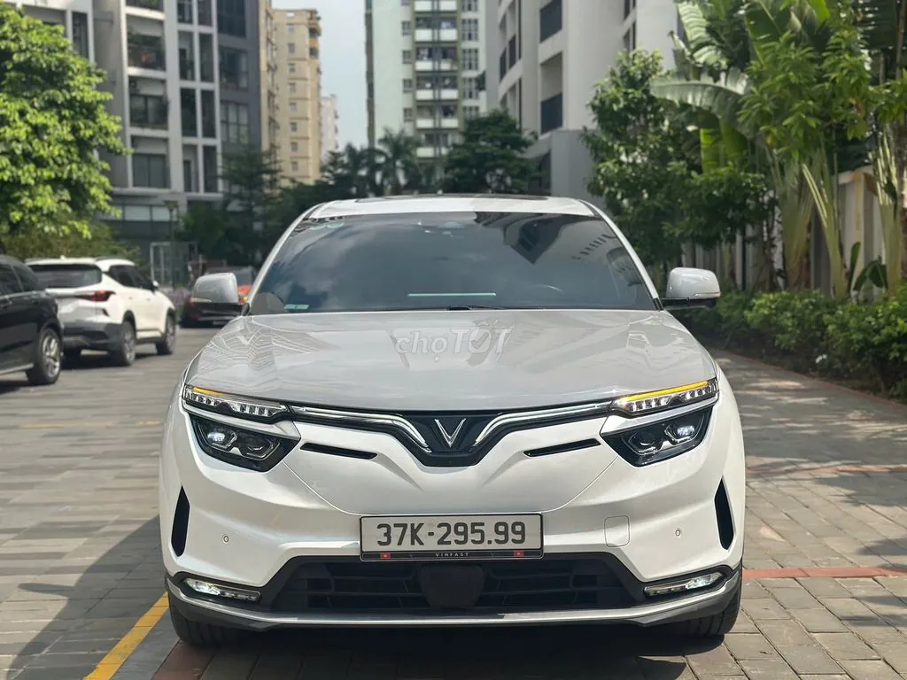 Vinfast Vf8