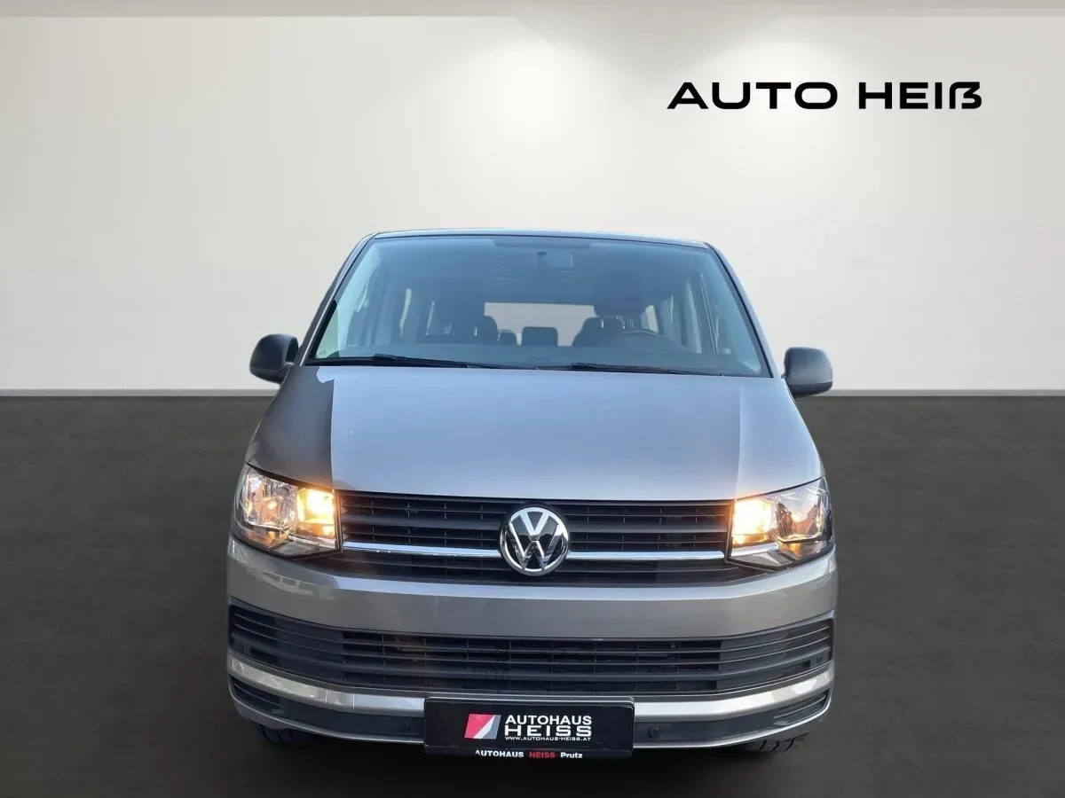 Volkswagen Multivan 2016 photo 2