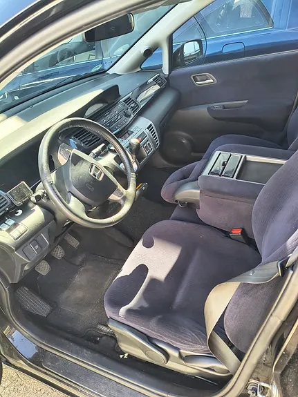 Honda Fr-V 2008 photo 2