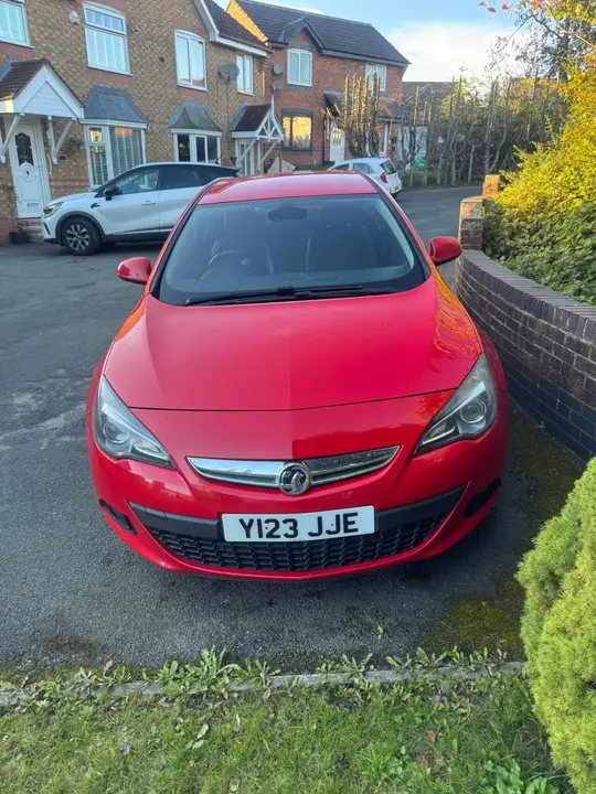 Vauxhall Astra 2013 photo 4
