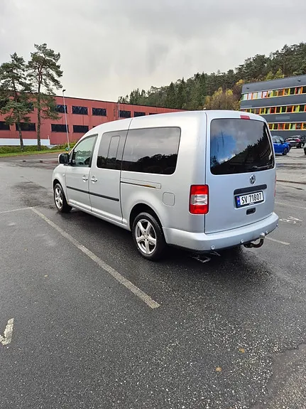Volkswagen Caddy Maxi 2010 photo 2