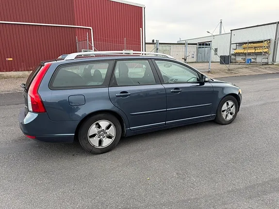 Volvo V50 2012 photo 3