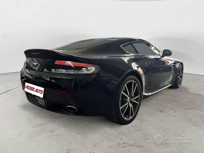 Aston Martin V8 Vantage 2012 photo 4