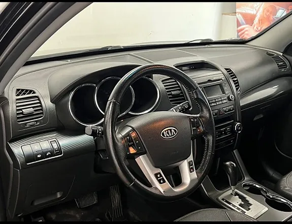 Kia Sorento 2011 photo 2