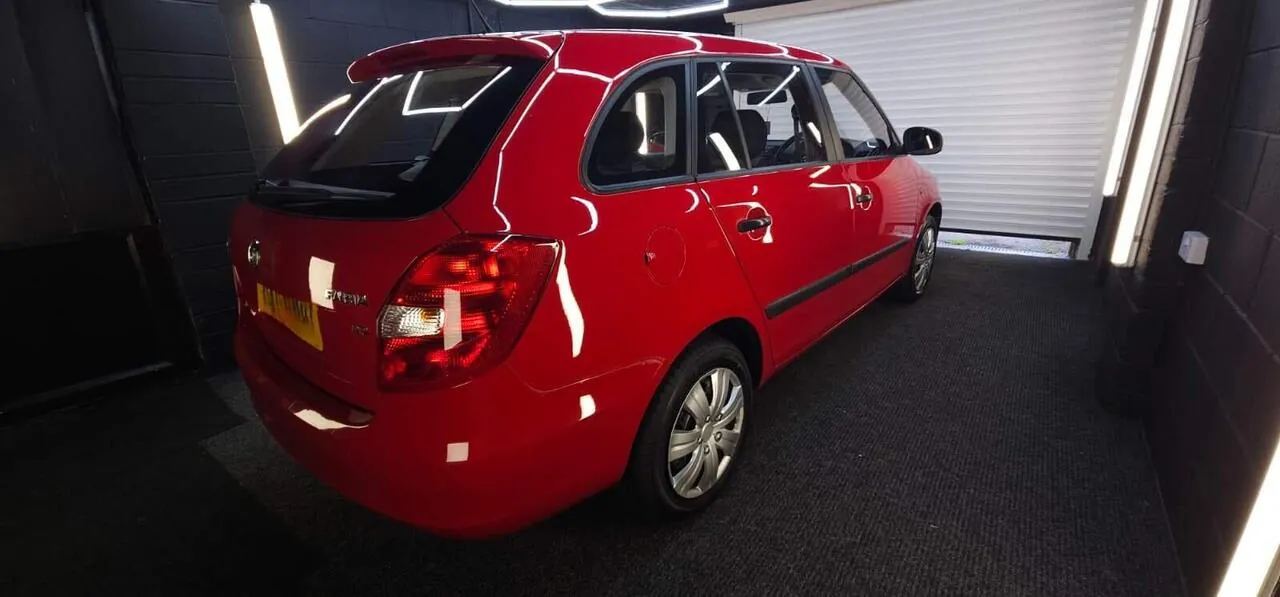 Skoda Fabia 2013 photo 4
