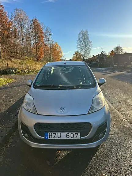 Peugeot 107 2013 photo 2