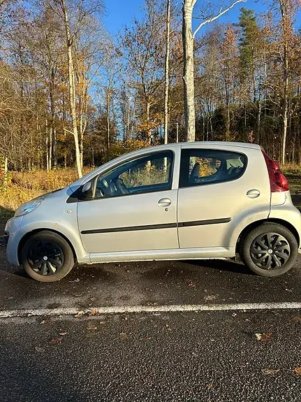 Peugeot 107 2013 photo 3