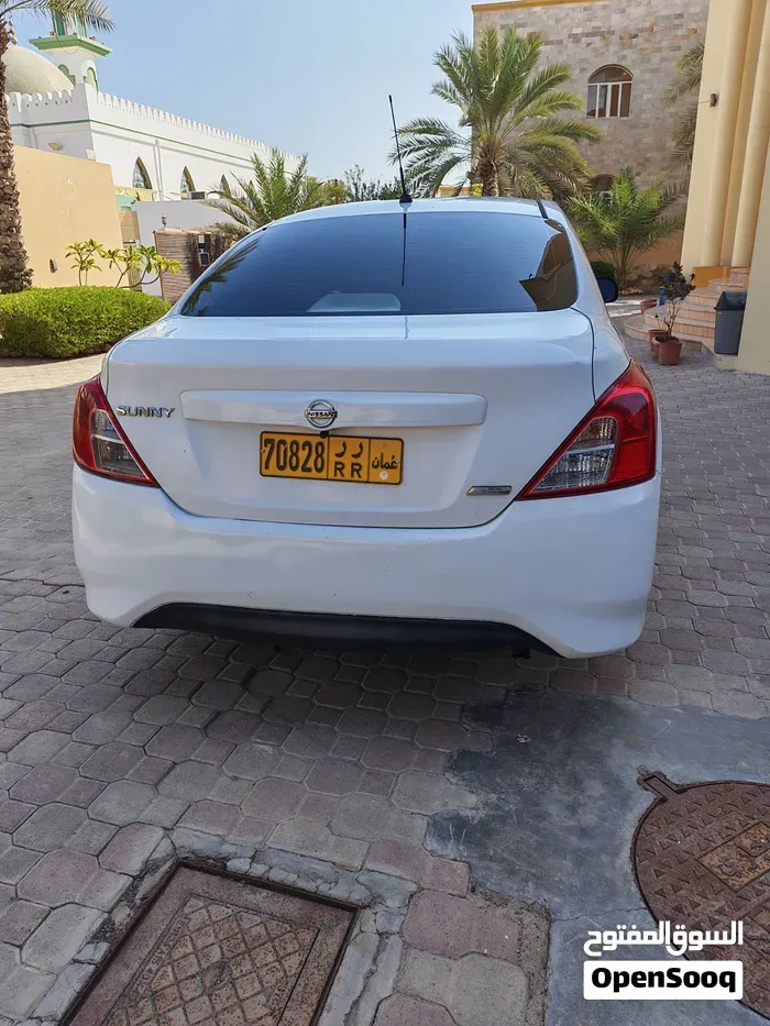 Nissan Sunny 2015 photo 3