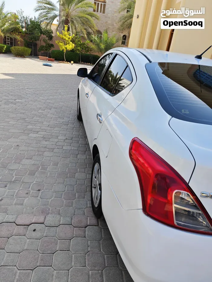 Nissan Sunny 2015 photo 4