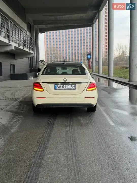 Mercedes-Benz E-Class 2018 photo 4