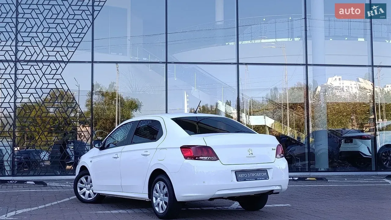 Peugeot 301 2021 photo 2