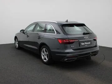 Audi A4 2021 photo 2