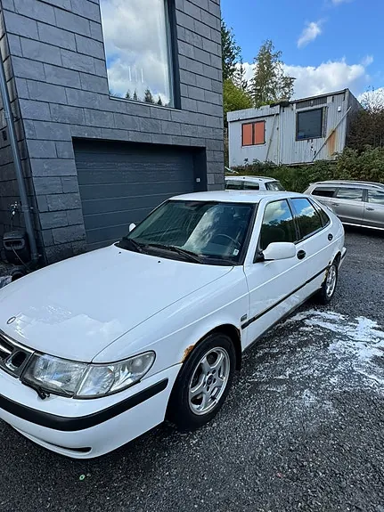 Saab 9-3 2000 photo 2