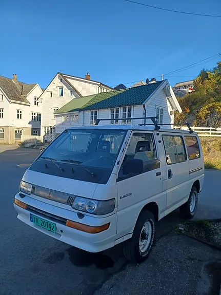Mitsubishi L300