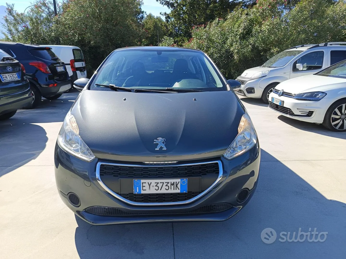 Peugeot 208 2015 photo 3